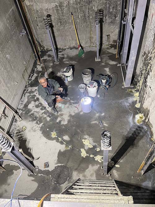 ������u�{