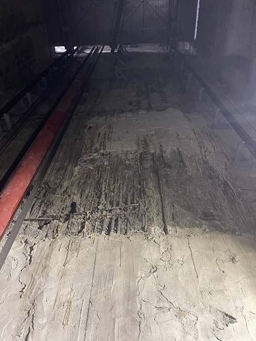 ������u�{