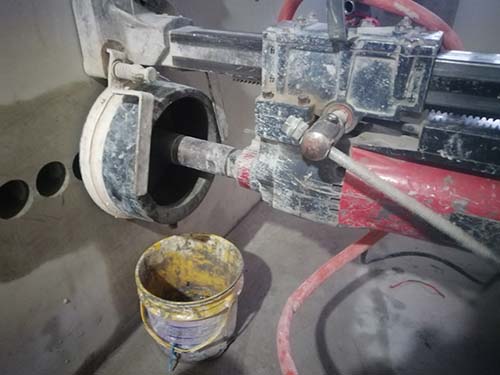 �������~�}