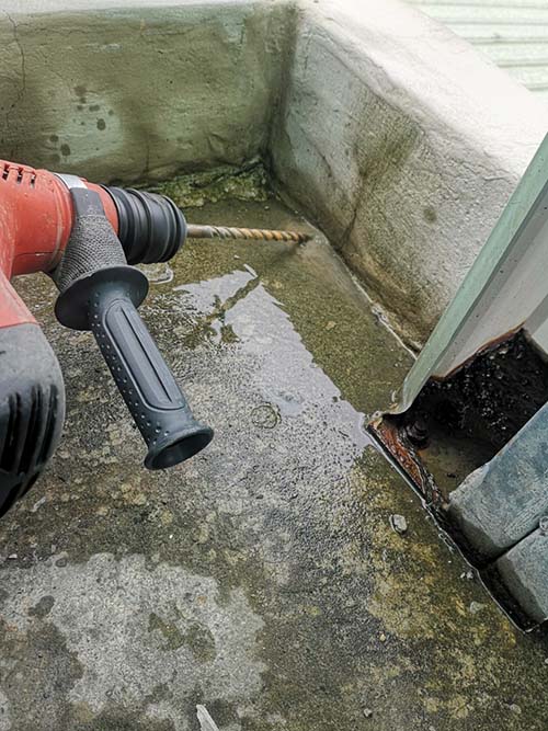 ������u�{